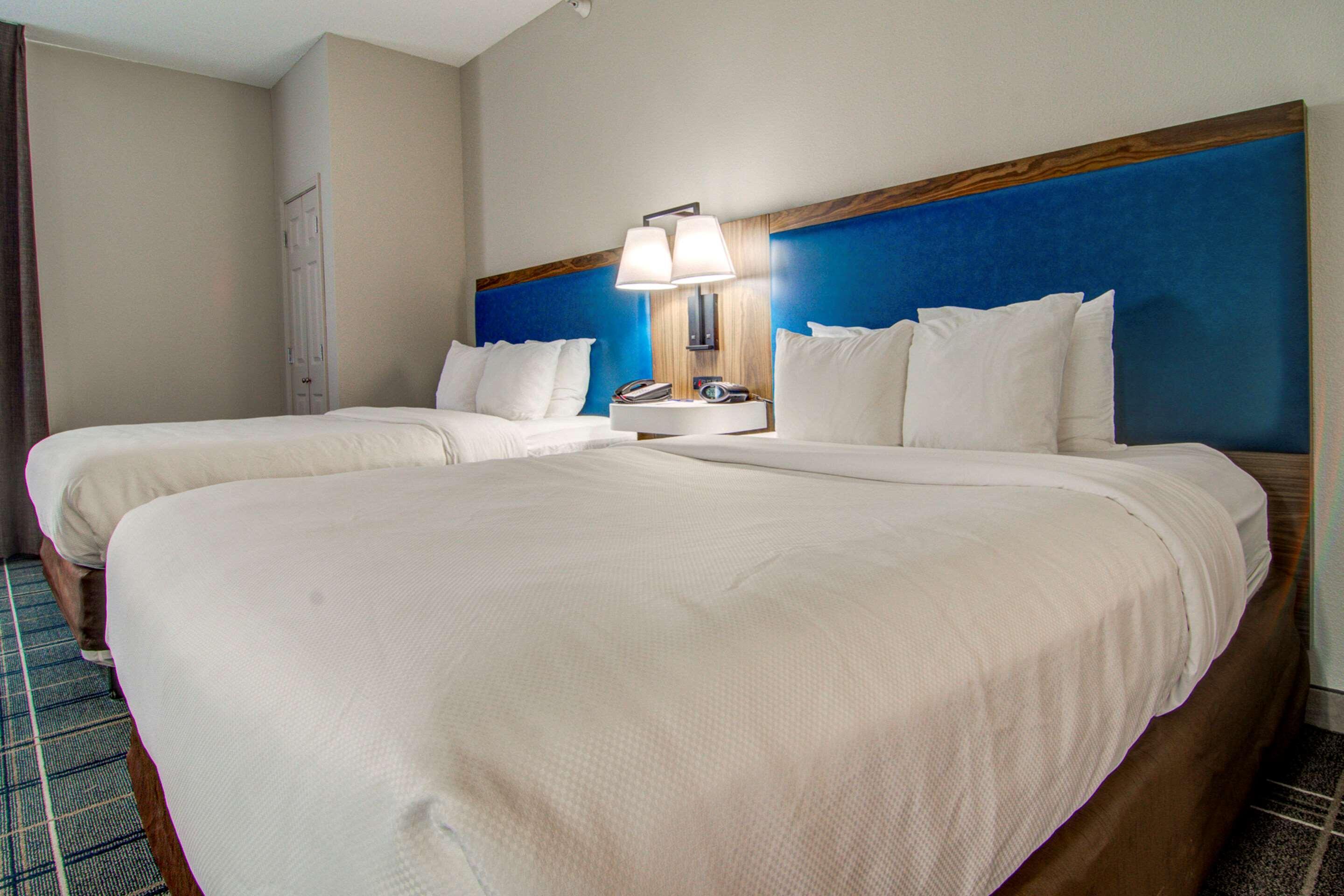 Comfort Suites Newport News Airport Exterior foto