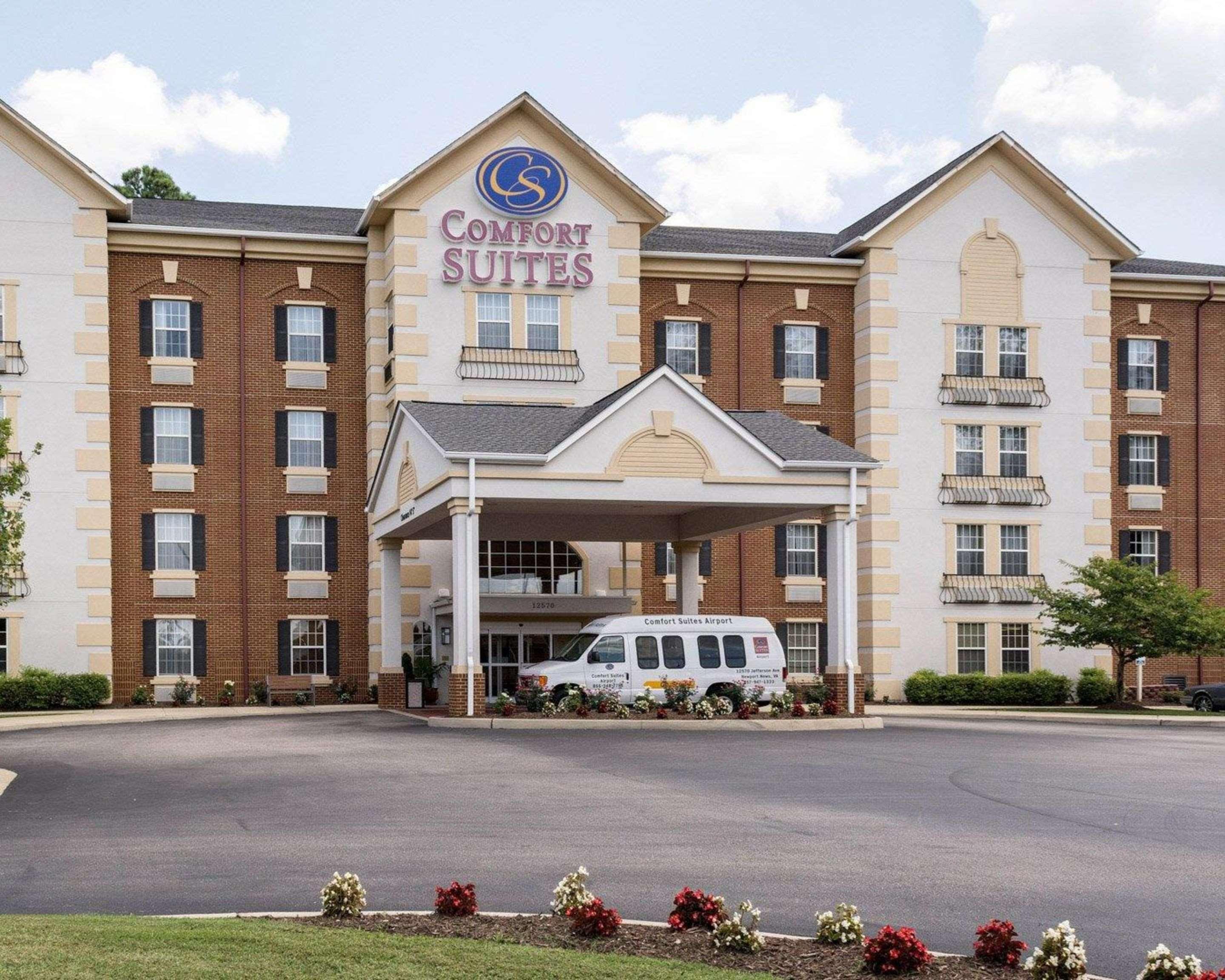 Comfort Suites Newport News Airport Exterior foto