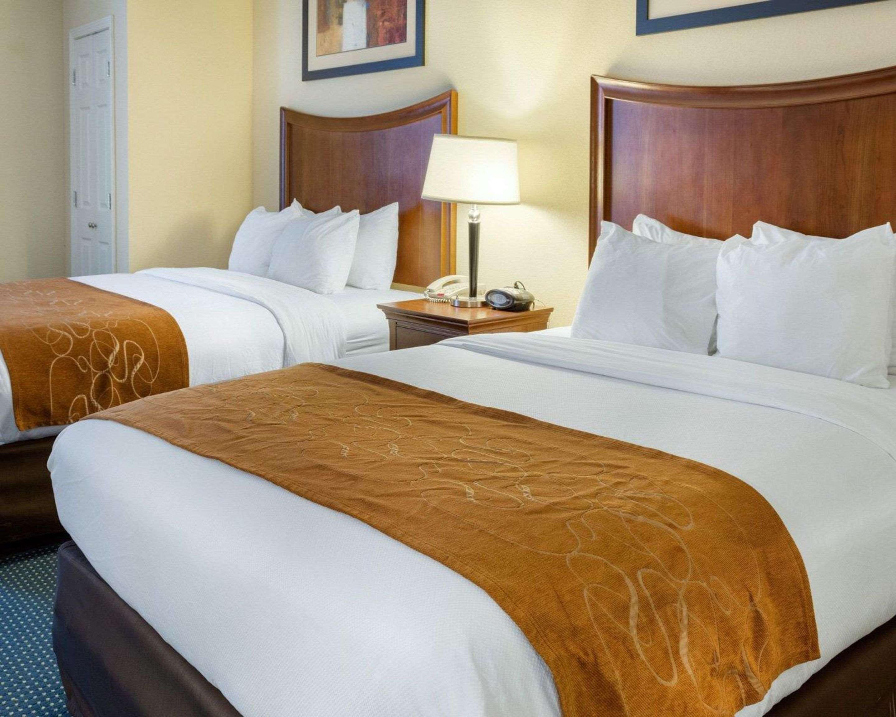 Comfort Suites Newport News Airport Exterior foto