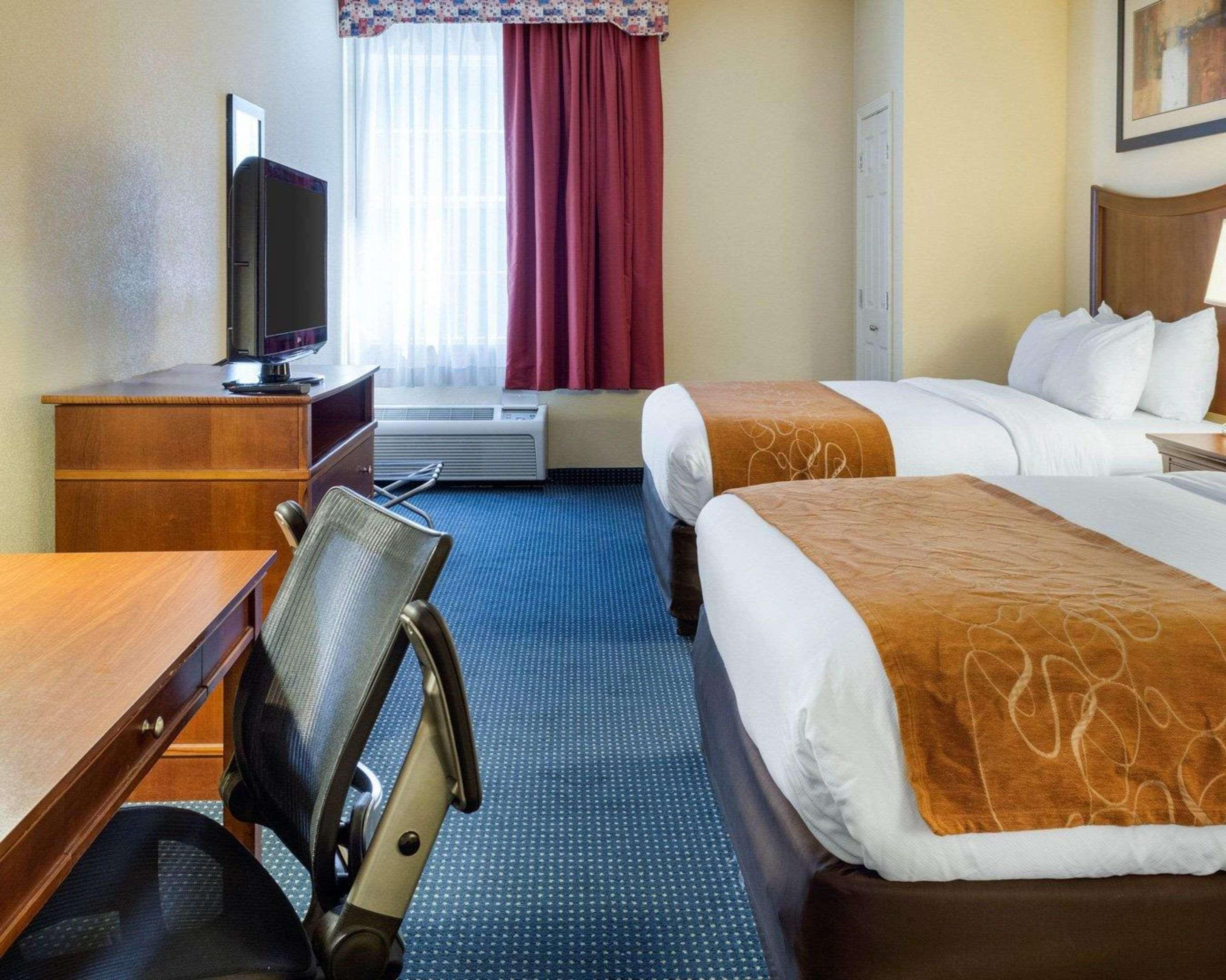 Comfort Suites Newport News Airport Exterior foto